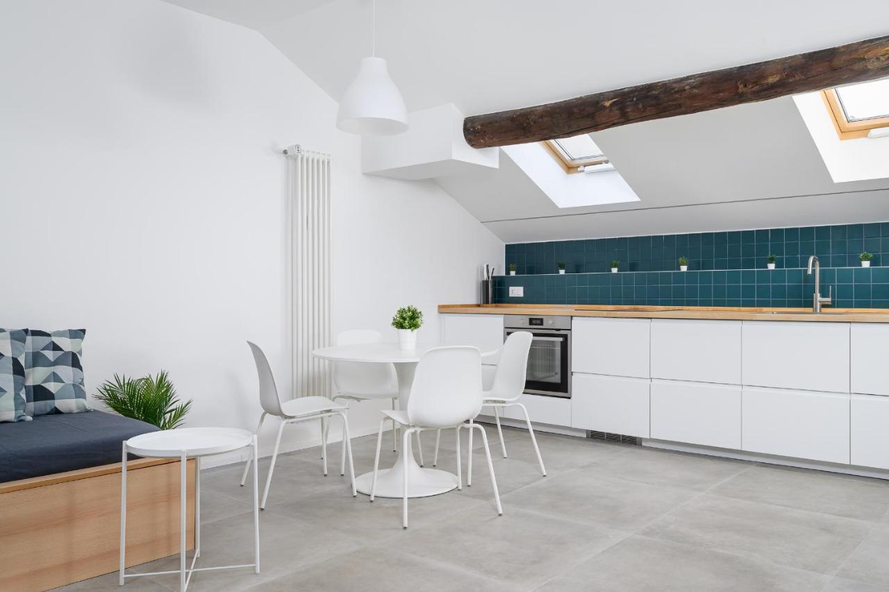 Design Attic Porta Venezia Centrale 65M2 - Self Check-In Милан Экстерьер фото